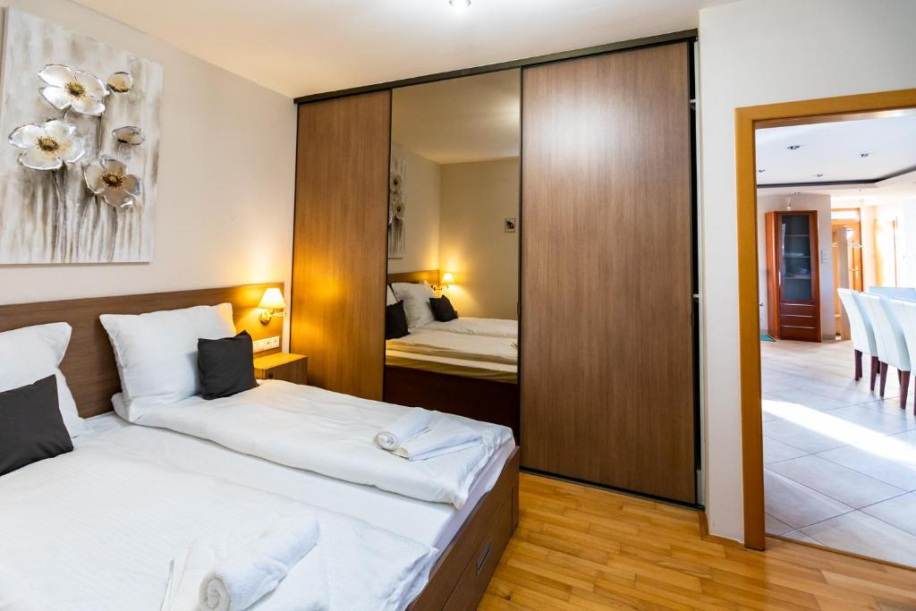 Postel nebo postele na pokoji v ubytování Villa della Vita