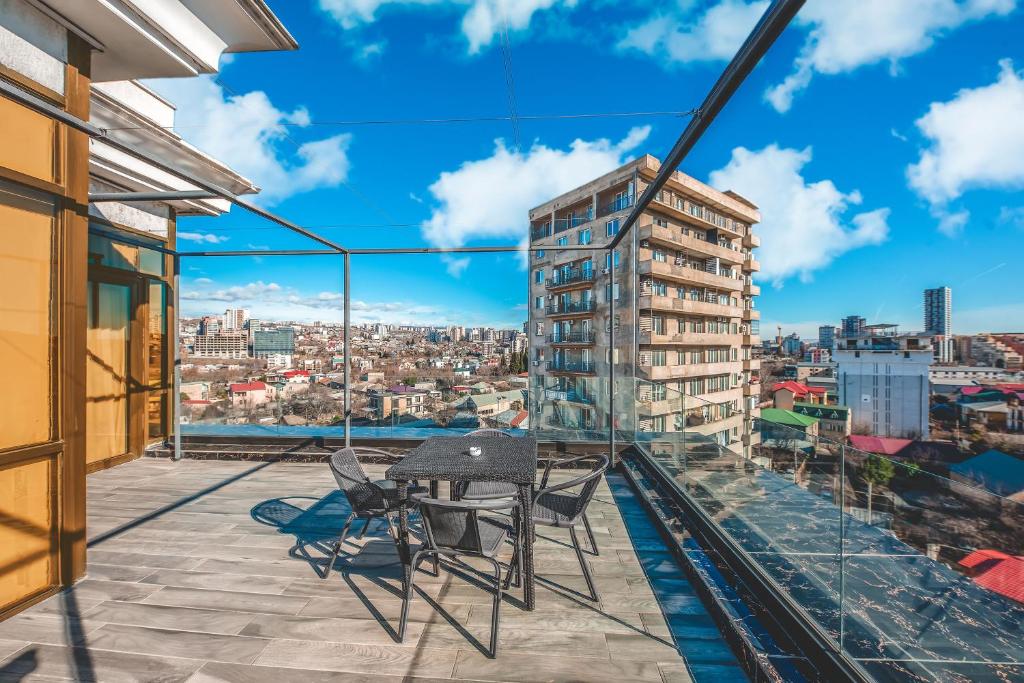 Balkón nebo terasa v ubytování Cron Palace kosher Tbilisi Hotel