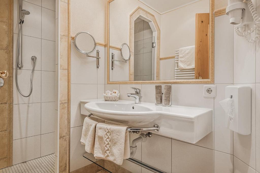 ASTER Boutique Hotel & Chalets - 3