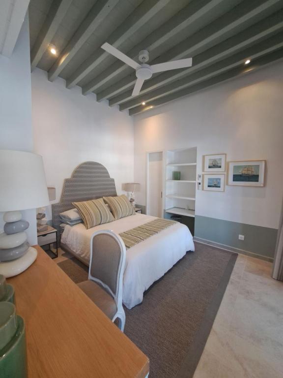 Postel nebo postele na pokoji v ubytování La Scaletta Guest House in Spilia Leros