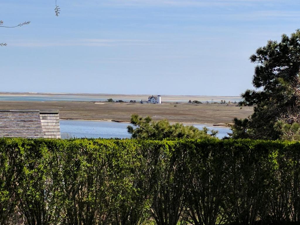 Gallery image of Chatham Family retreat:Tennis,water views&access! in Chatham