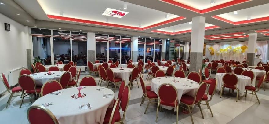 Restaurace v ubytování Kompleksi CFN ALBANIA