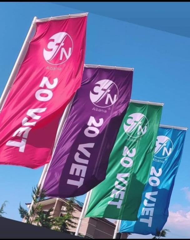 Certifikát, hodnocení, plakát nebo jiný dokument vystavený v ubytování Kompleksi CFN ALBANIA
