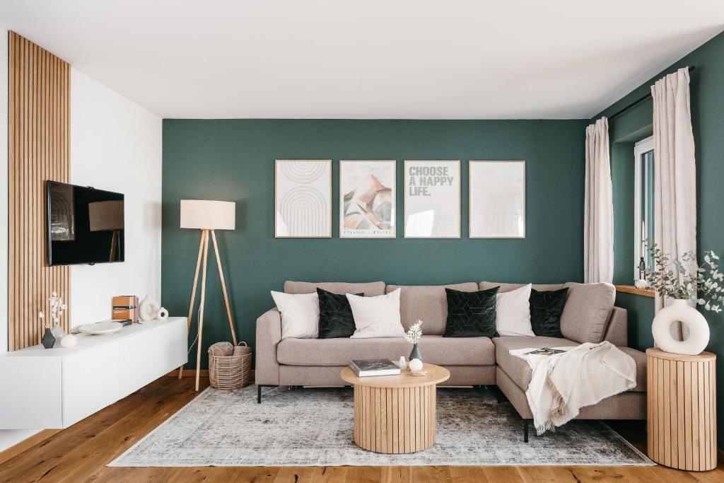 TV a/nebo společenská místnost v ubytování Design Apartment 128qm mit Ausblick