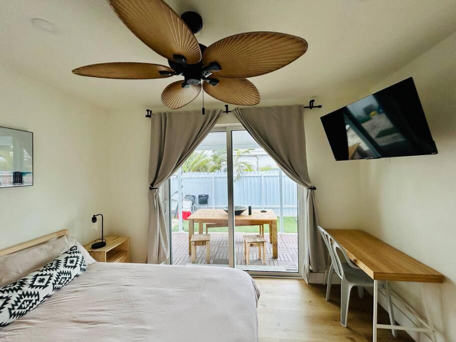Postel nebo postele na pokoji v ubytování Newly renovated and cozy home in the Florida Keys
