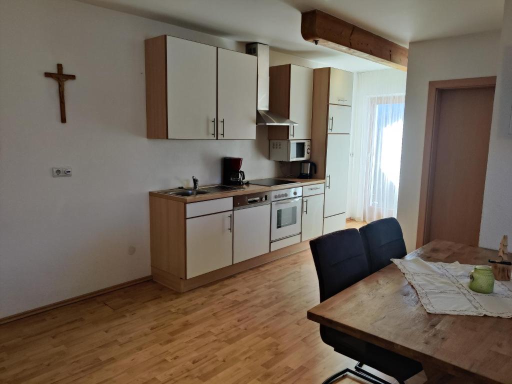 Residence Klementhof - Two-Bedroom Apartment With Balcony - 205