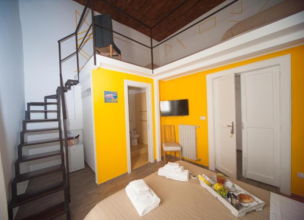 Telewizja i/lub zestaw kina domowego w obiekcie Home Salvator Rosa 78