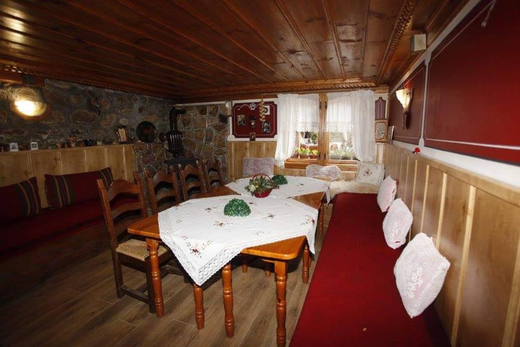 Restaurace v ubytování Hotel Rai
