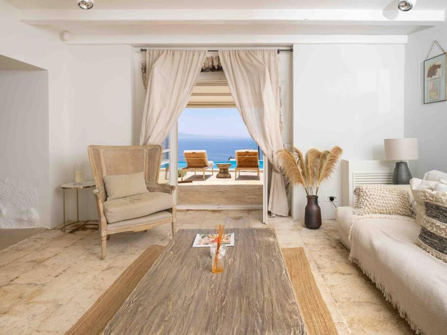 Posezení v ubytování Villa Grace Breathtaking Views of the Adriatic
