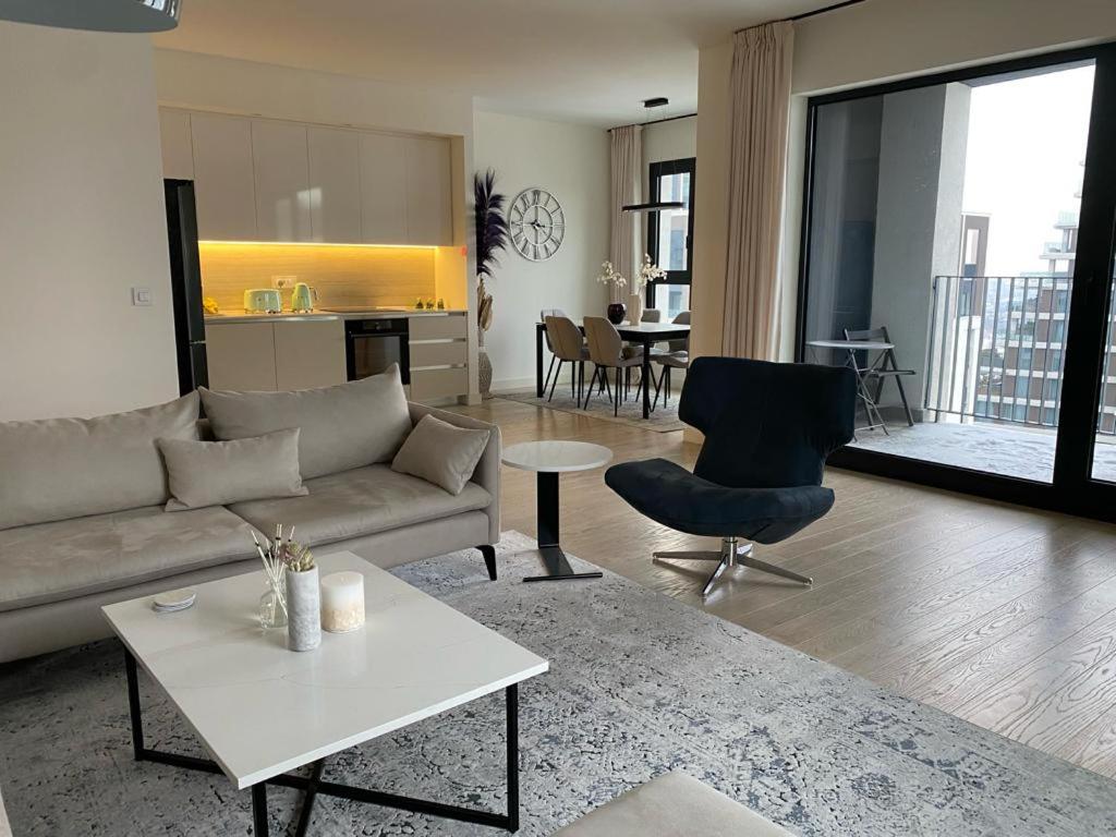 voyager-360-free-private-parking-belgrade-updated-prices-2026