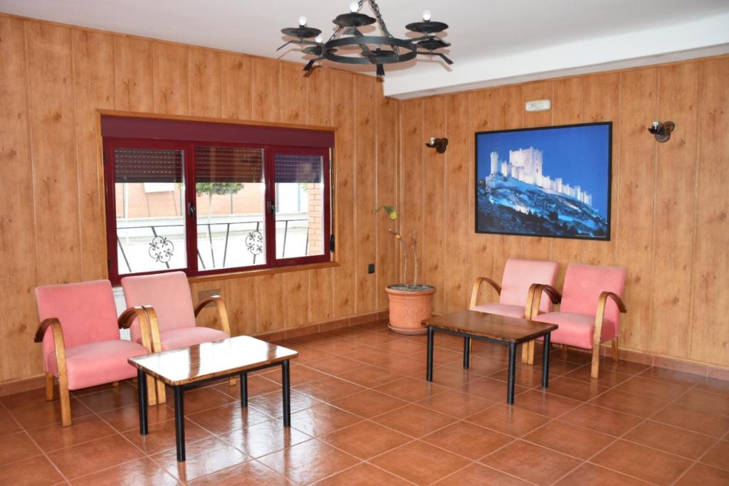 Posezení v ubytování Hostal Infante Peñafiel