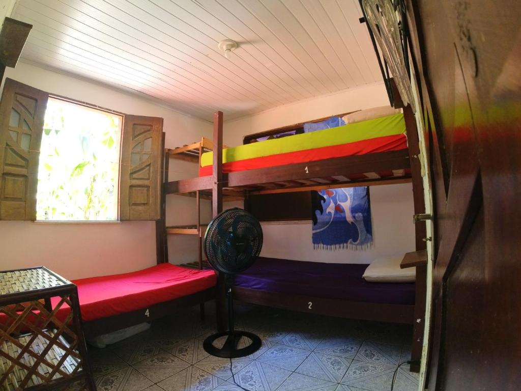 Palanda nebo palandy na pokoji v ubytování Hostel FreeDive Inn