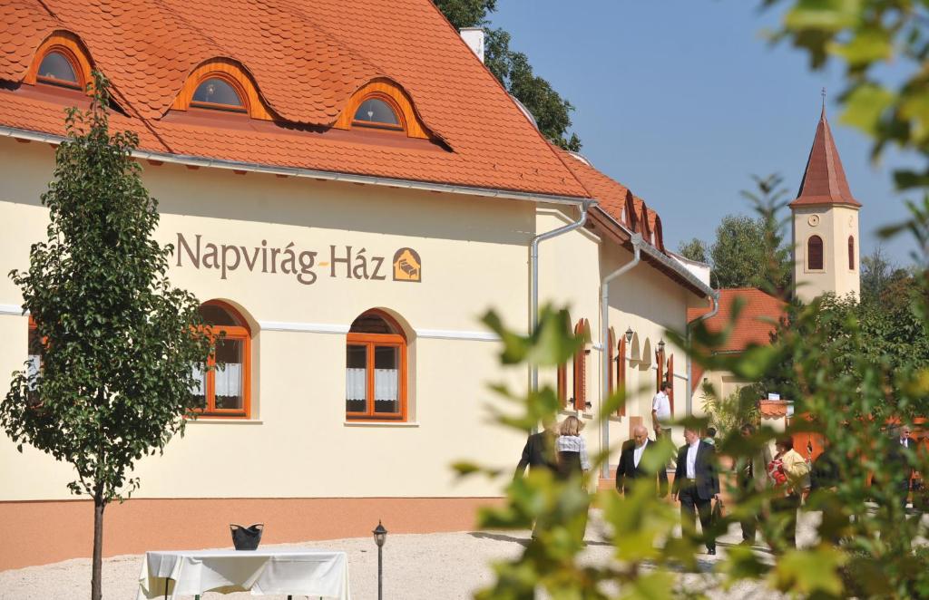 Fotografie z fotogalerie ubytování Napvirág-Ház v destinaci Zsira