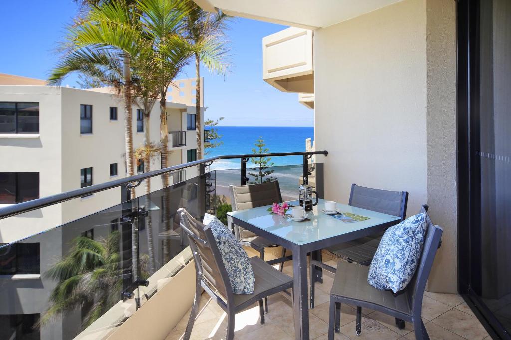Clubb Coolum Beach Resort Sunshine Coast - Two Bedroom Partial Ocean View Apartment