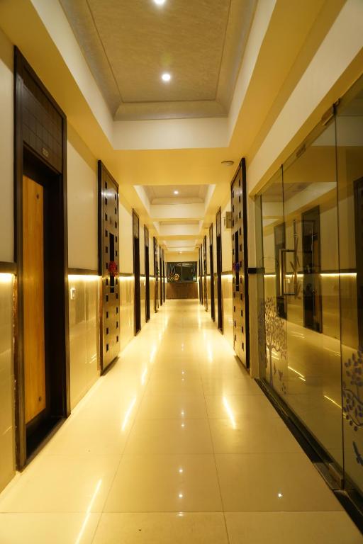 Fotografie z fotogalerie ubytování Marshall The Grand Hotel v destinaci Ahmadábád