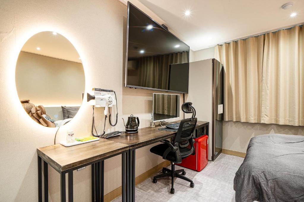 Hey Gunsan Hotel - Double Room