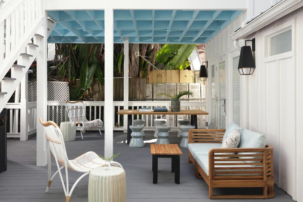 Istumisnurk majutusasutuses Ridley House - Key West Historic Inns