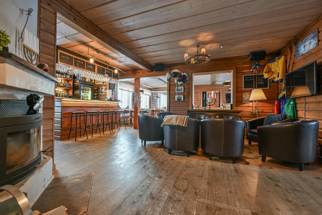 Lounge nebo bar v ubytování Försgården Fjällpensionat