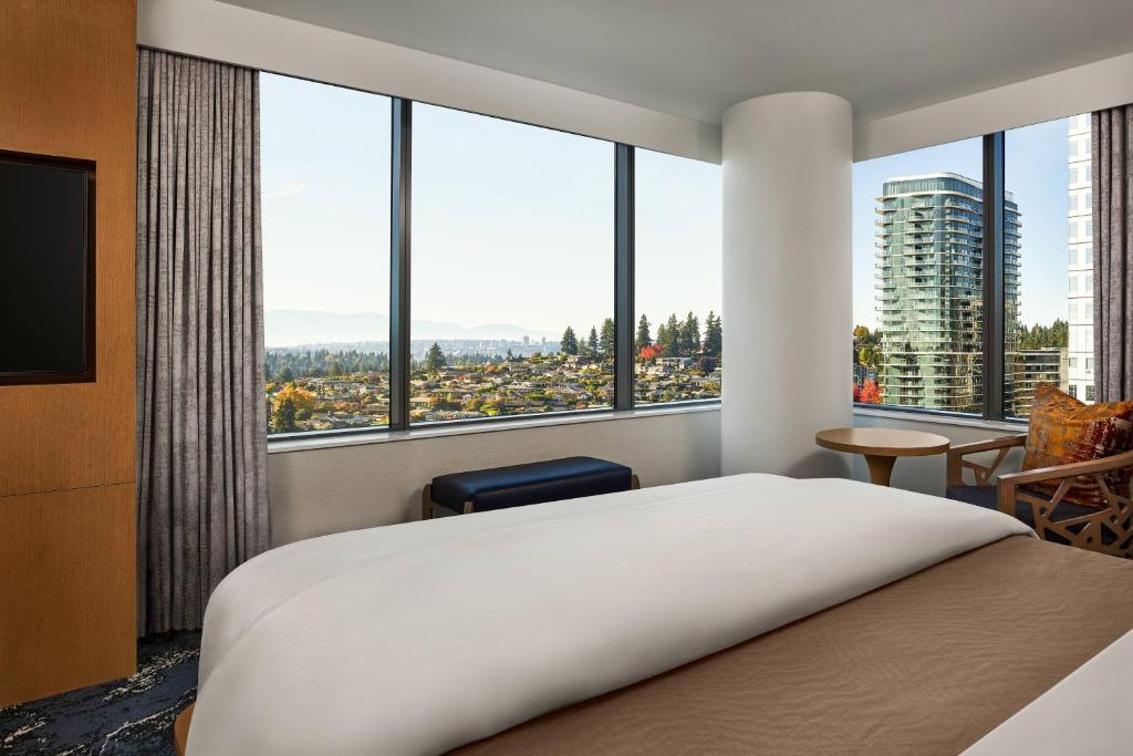 Postel nebo postele na pokoji v ubytování The Westin Bellevue