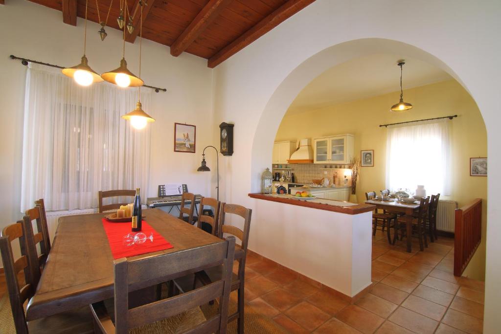 Kuchyň nebo kuchyňský kout v ubytování Villa Spilies Kythira