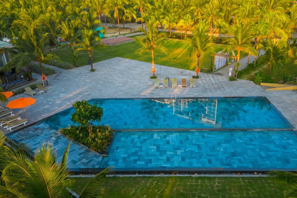 Bazén v ubytování Temple Da Nang Resort nebo v jeho okolí