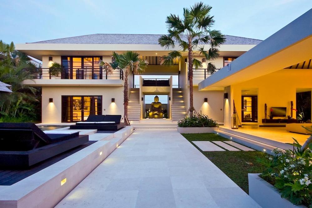 Exquisite 4BD Luxury Villa in the Heart of Berawa, Canggu (updated ...