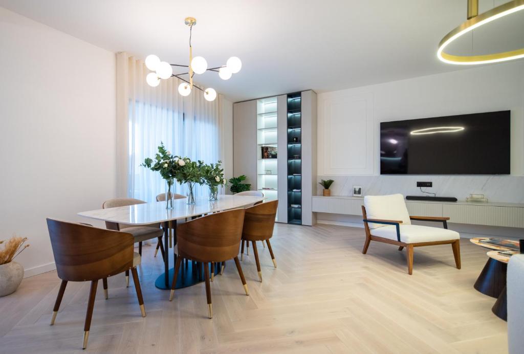 Cascade Luxury Apartments - 11