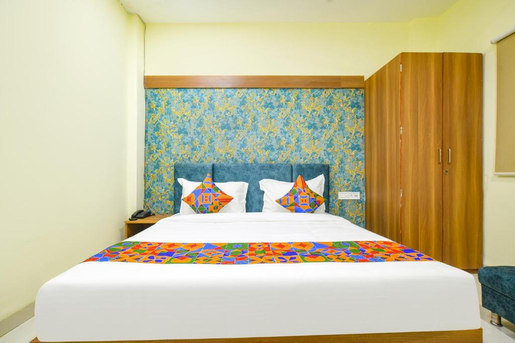 FabHotel Grand Giriraj - Camera Tripla Lussuosa