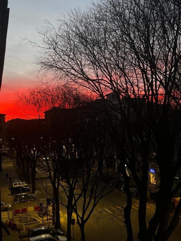 Pohľad na východ alebo západ slnka z apartmánu alebo blízkeho okolia
