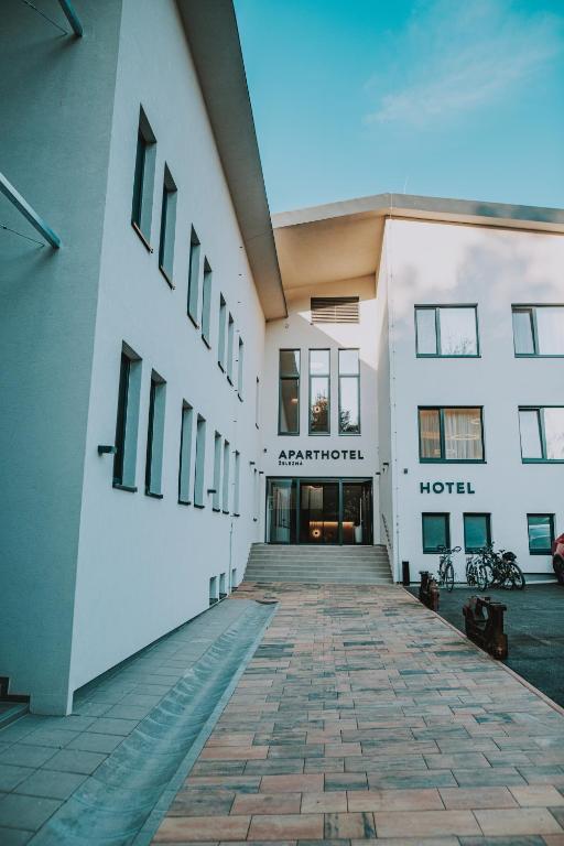 Budova, kde se hotel nachází