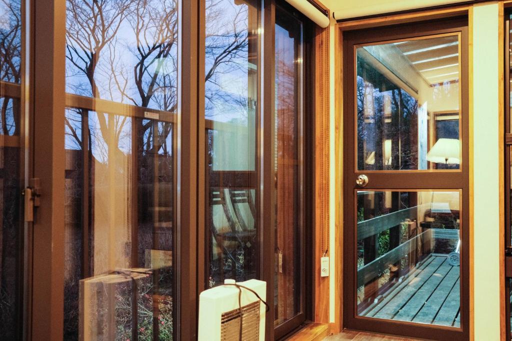 Fotografie z fotogalerie ubytování 伊豆高原 温泉付別荘 ISANA Mountain Villa - BBQ, Pizza Oven & Hotsprings v destinaci Futo
