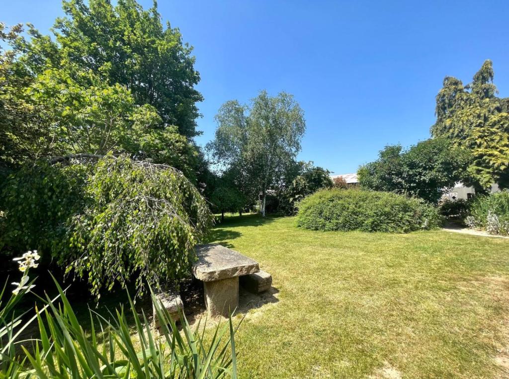 Grand gîte la Maison d'Amélie, La ChapelleSaintAubert (tarifs