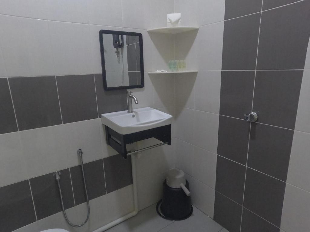 Koupelna v ubytování NURUL ROOMSTAY LANGKAWI