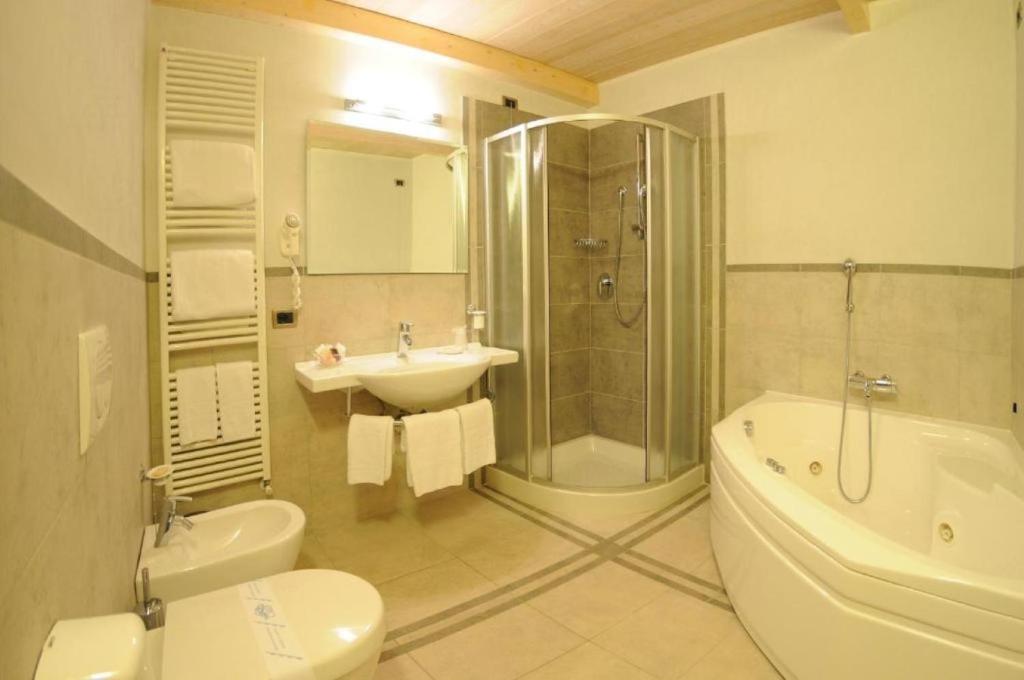 Koupelna v ubytování San Giorgio, Sure Hotel Collection by Best Western