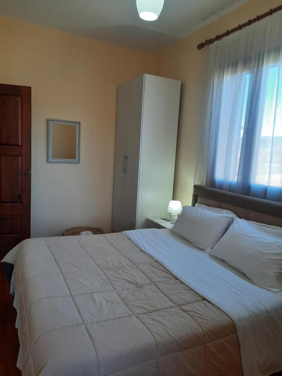 Guesthouse Ndroq - Double Room With Balcony