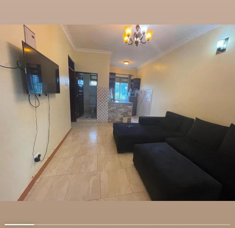 Real home 4 jinja, Jinja (updated prices 2024)