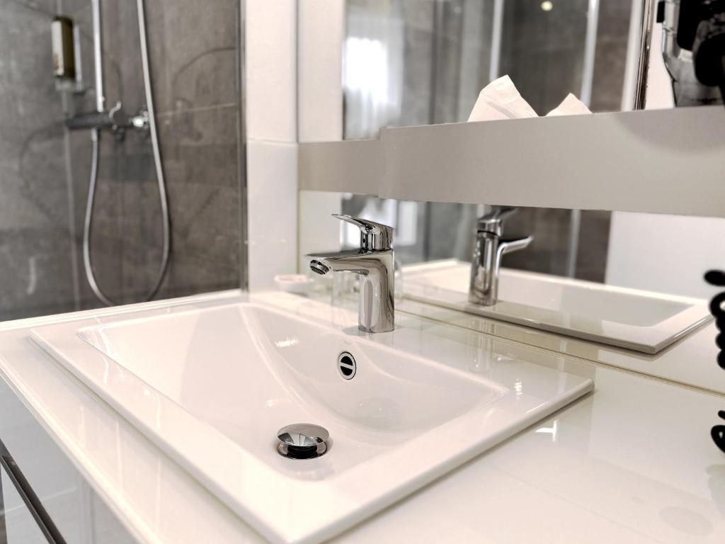 Grimm's Potsdamer Platz - Resim 23