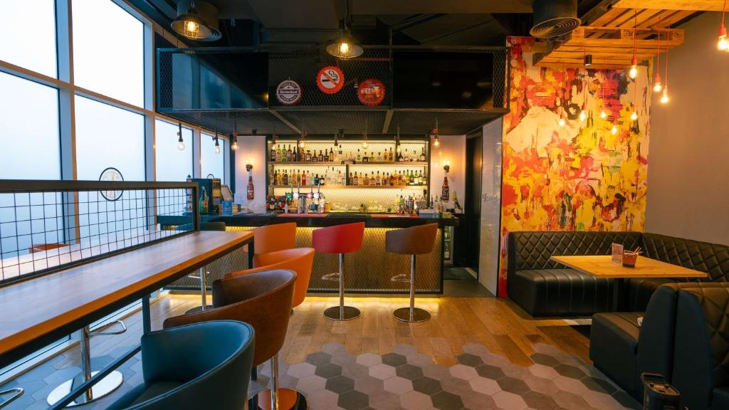 Hilton Garden inn Dubai Jumeirah - Resim 32