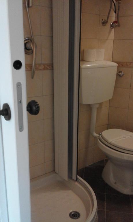 Koupelna v ubytování Albergo Caprile