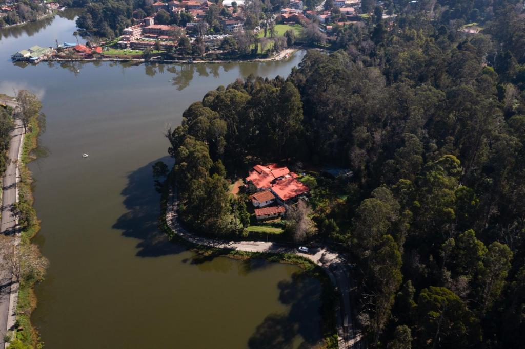 SaffronStays The Dunnottar By Kodai Lake A 5BDR villa, Kodaikānāl