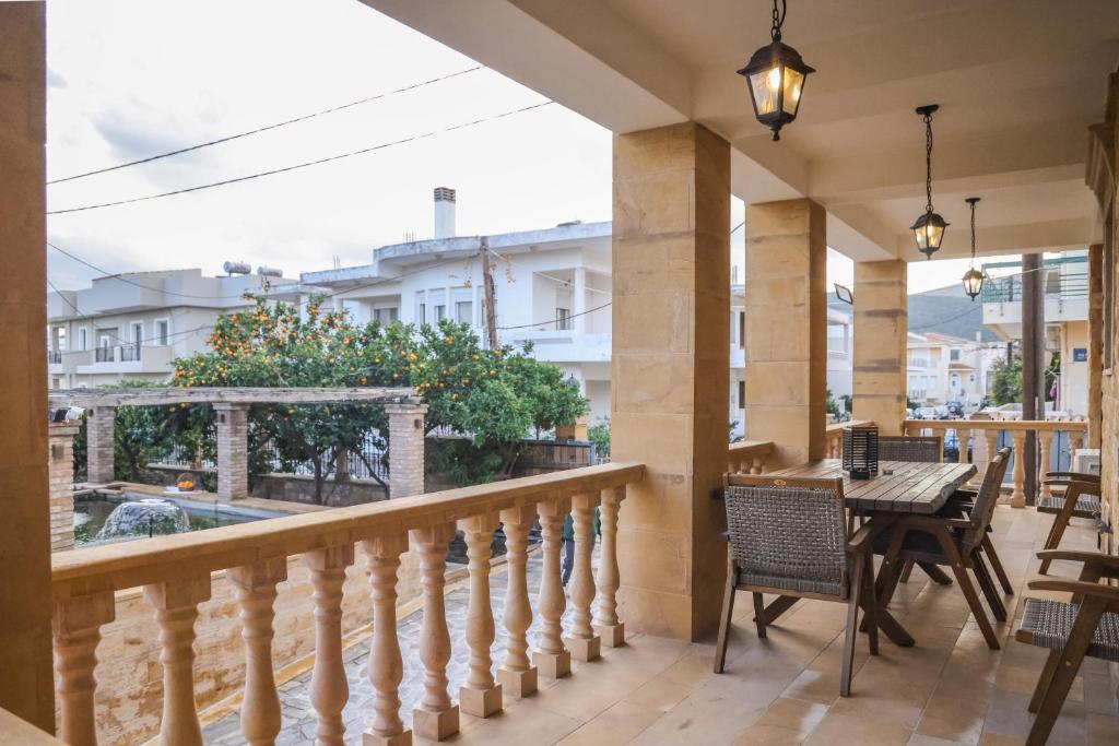 Archontiko Frideriki Luxury Apartments - 11