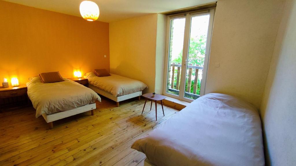 Chambre d'hôte en Gîte - Moulin de la Houssaie - Brocéliande - Triple Room With Garden View