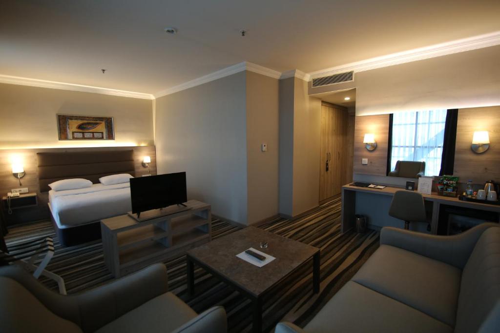 Hotel Excellence Inn - Error