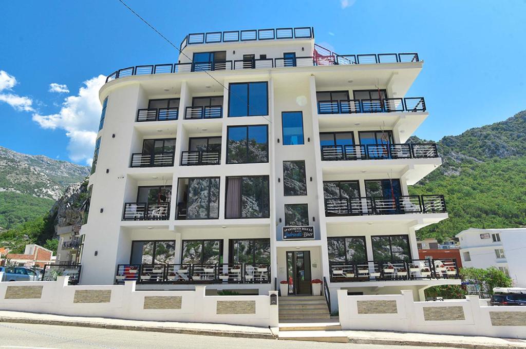 Nespecifikovaný výhled na hory nebo výhled na hory při pohledu z apartmánu