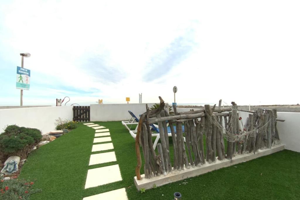 Zahrada ubytování The Sea Front-T3 facing the seacanal with air conditioning