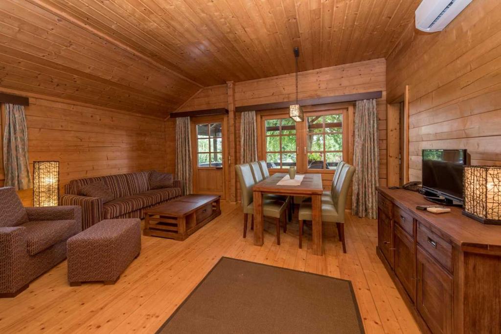 Petneházy Aparthotel - Resim 12