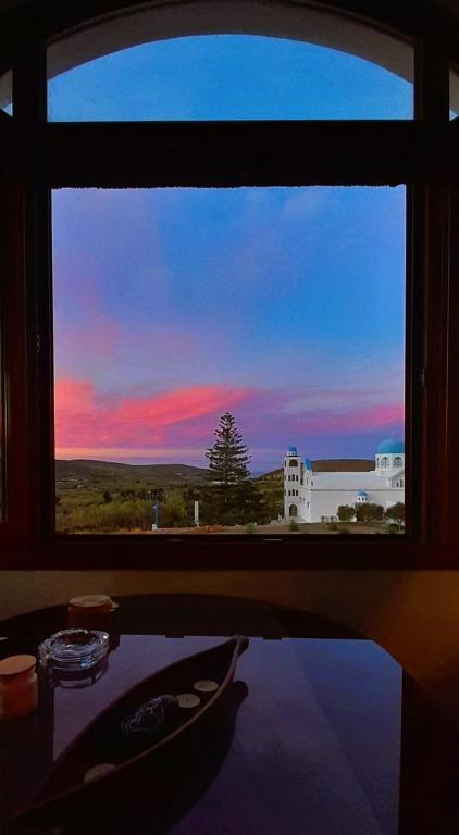En TV eller et underholdningssystem på Araucaria home -the best Sunset view-