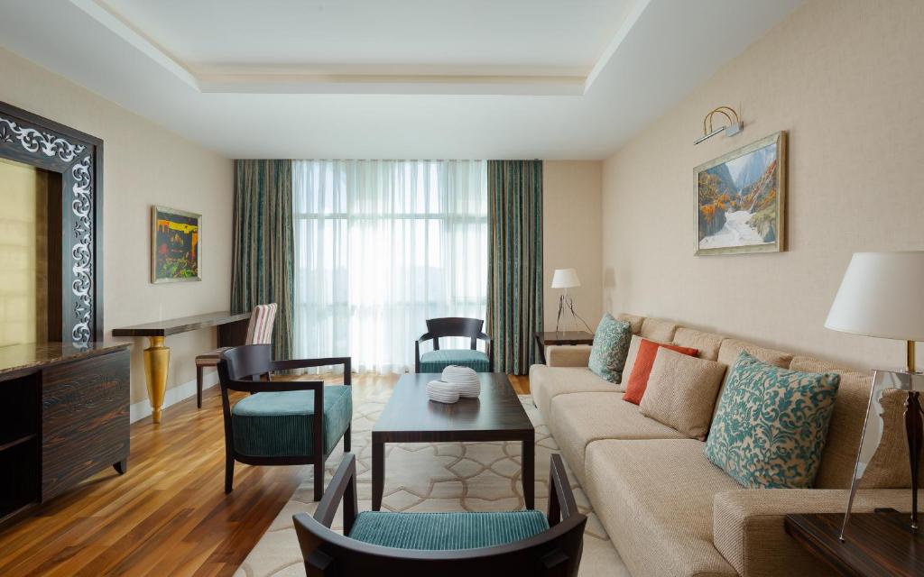 Posezení v ubytování Badamdar Hotel and Residences