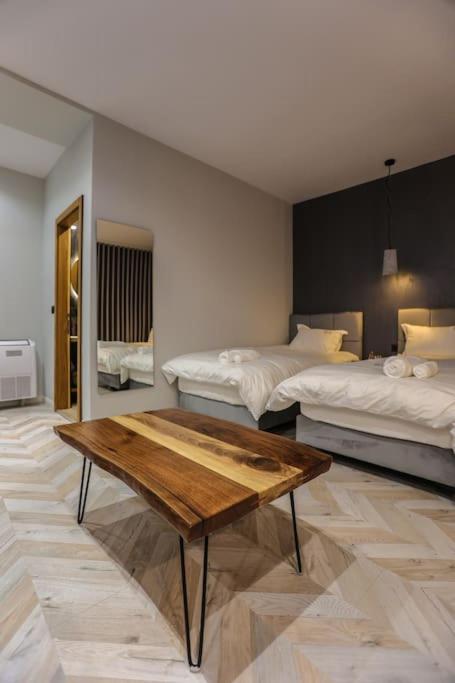B.G Luxury Suites - Image 2
