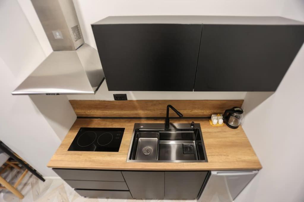 B.G Luxury Suites - Image 4